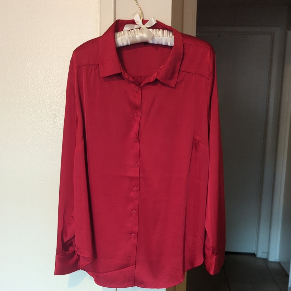 ✨SALE✨Torrid Red Long Sleeve Button Down Shirt Notched Collar